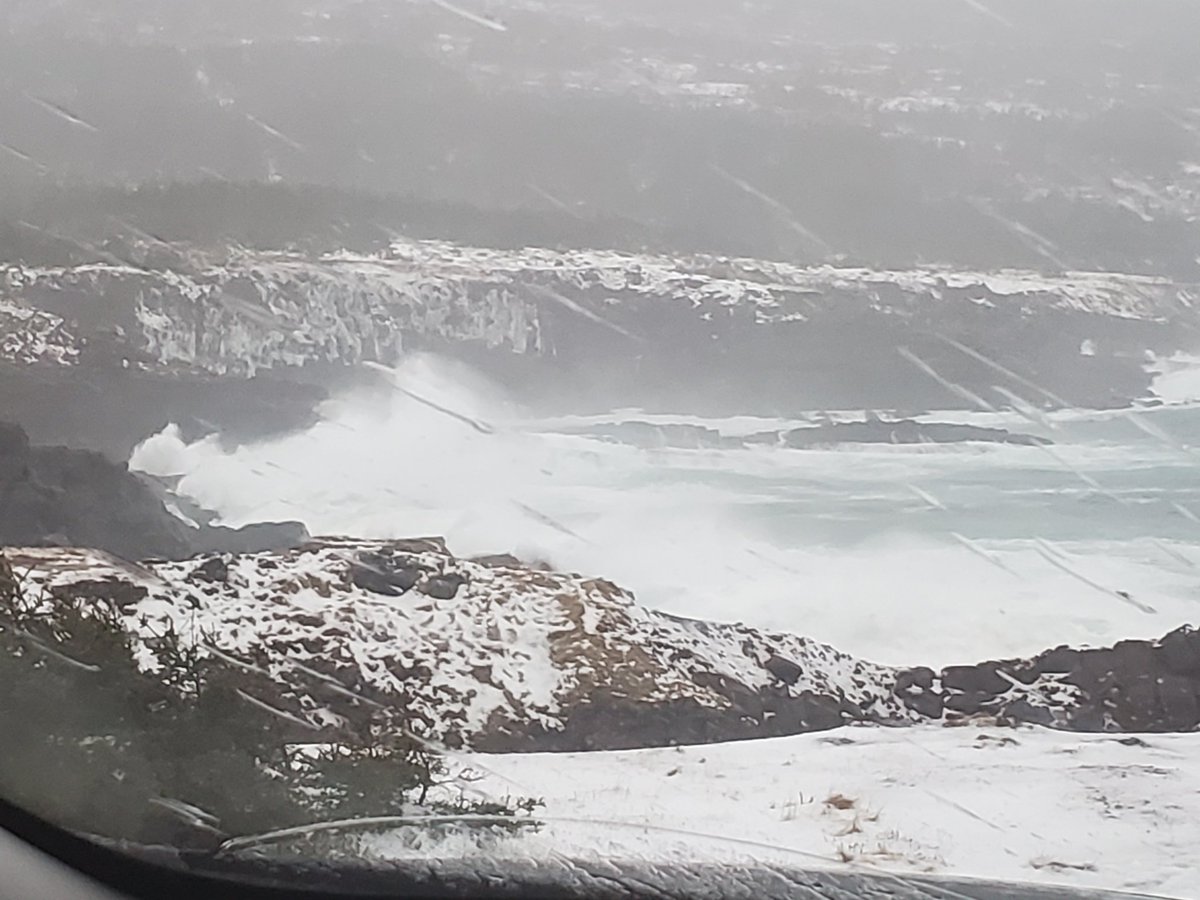 Sheddiegale's tweet photo. The sea was putting on a show at Cape Spear this evening #nlwx https://t.co/oqht0yYlO4