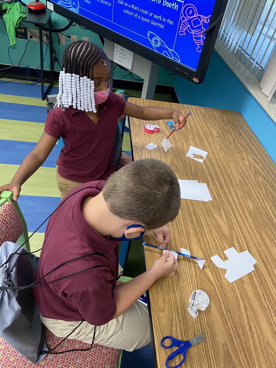 WildAboutFirst's tweet photo. Super excited we got to visit Steam Station first thing this morning! The kids had a BLAST learning all about space through a variety of steam activities! What an exciting addition to our school! Thank you @JGards514 !
#steam #WilkinsonSCS #Wilkinsonrising #firstgrade https://t.co/B7wWmwOQFs