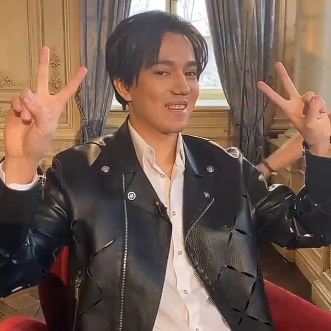 FansDimash's tweet photo. REQUEST @dimash_official @MTV #FridayLivestream
Je snad na twitteru ještě někdo, kdo nezná tuto tvář?
#whoknow
#theface #dears #dimash https://t.co/RJIVRrkPGU