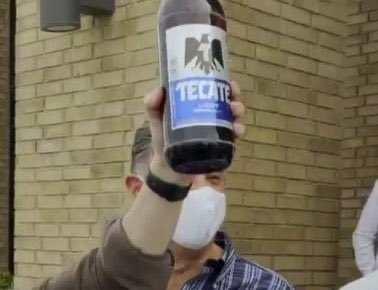 MexicoMagico's tweet photo. ¿Le confiarían el país a alguien que toma Tecate Light? 

Para pensar, ¿no? https://t.co/jwuhRfochY