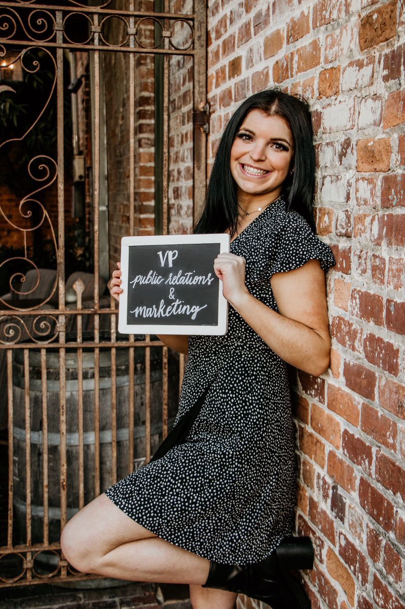 FGCU Alpha Chi Omega tweet media