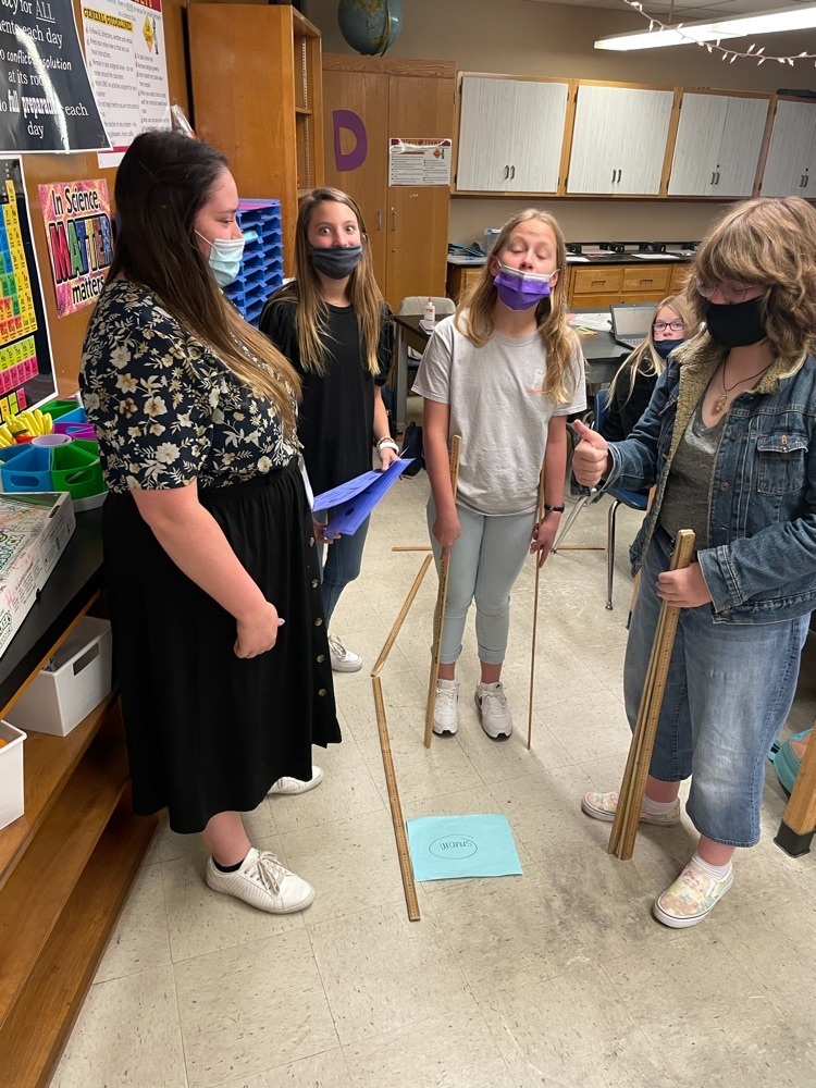 HubbardTylerISD's tweet photo. The stations in Ms. Ritchieโs classroom were OUT OF THIS WORLD today! Students had quite the blended learning experience with stations both on the Chromebook and in the physics classroom. #BlendedLearning #ScienceStations @TylerisdSci_SS https://t.co/qTZhA02Gjl