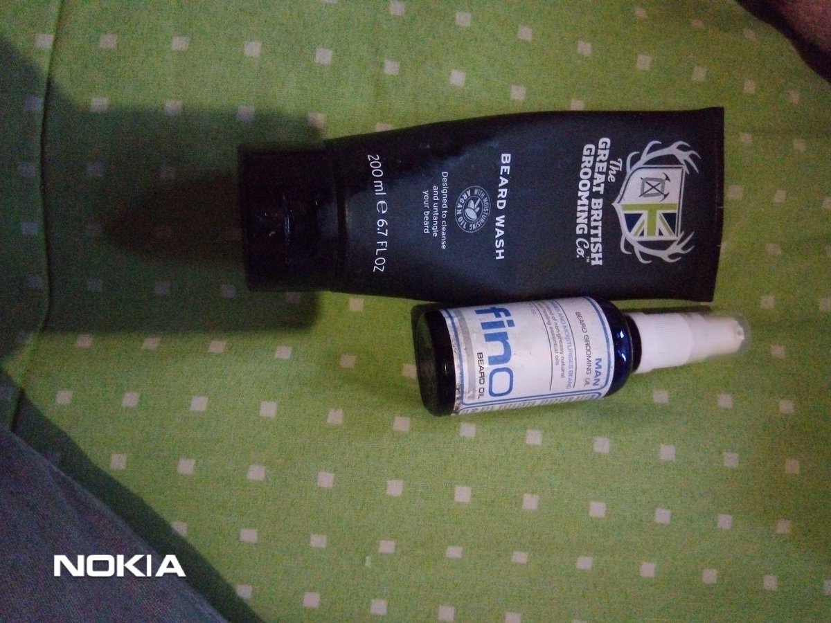 Fingerprint_mob's tweet photo. @Reshoke43837931 @ThabangTweezus It grows naturally but I use beard wash and grooming oil https://t.co/sKD7qMARgK