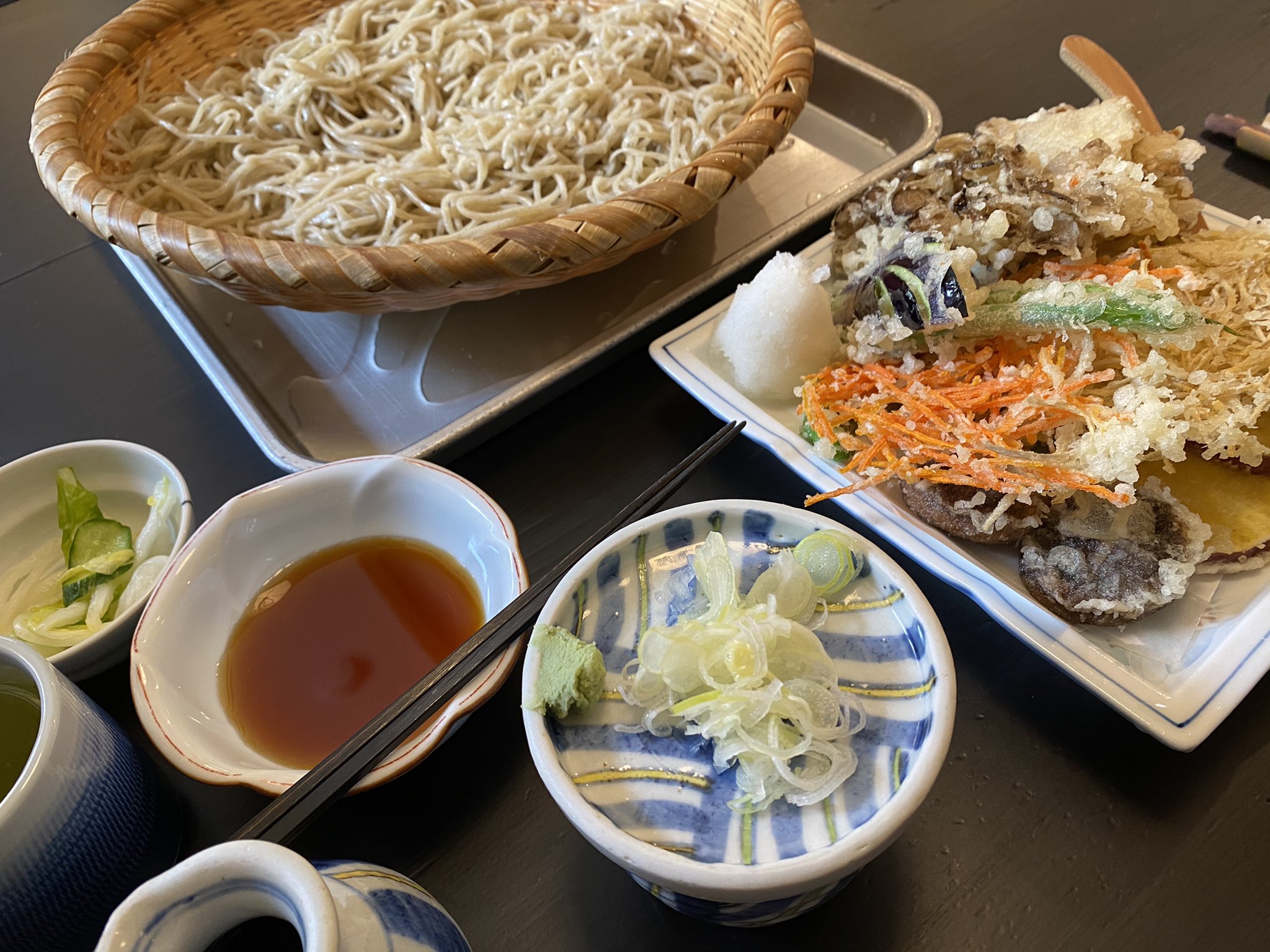 تويتر Touma على تويتر 本日のランチ 栃木県佐野市 手打ちそば かみやま ここの蕎麦屋に来るようになって もう14年 相変わらず美味しいです T Co Hyu1vx4pwv