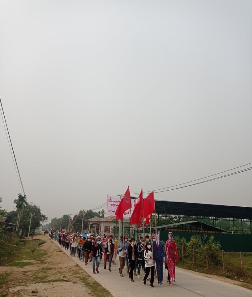 MayMon51753627's tweet photo. Today Spring Revolution from Namati City, Mogaung, Kachin.✊✊✊

ABOMINABLE CRUELTY
#Mar30Coup
#WhatsHappeningInMyanmar https://t.co/Zv0VX84C0S