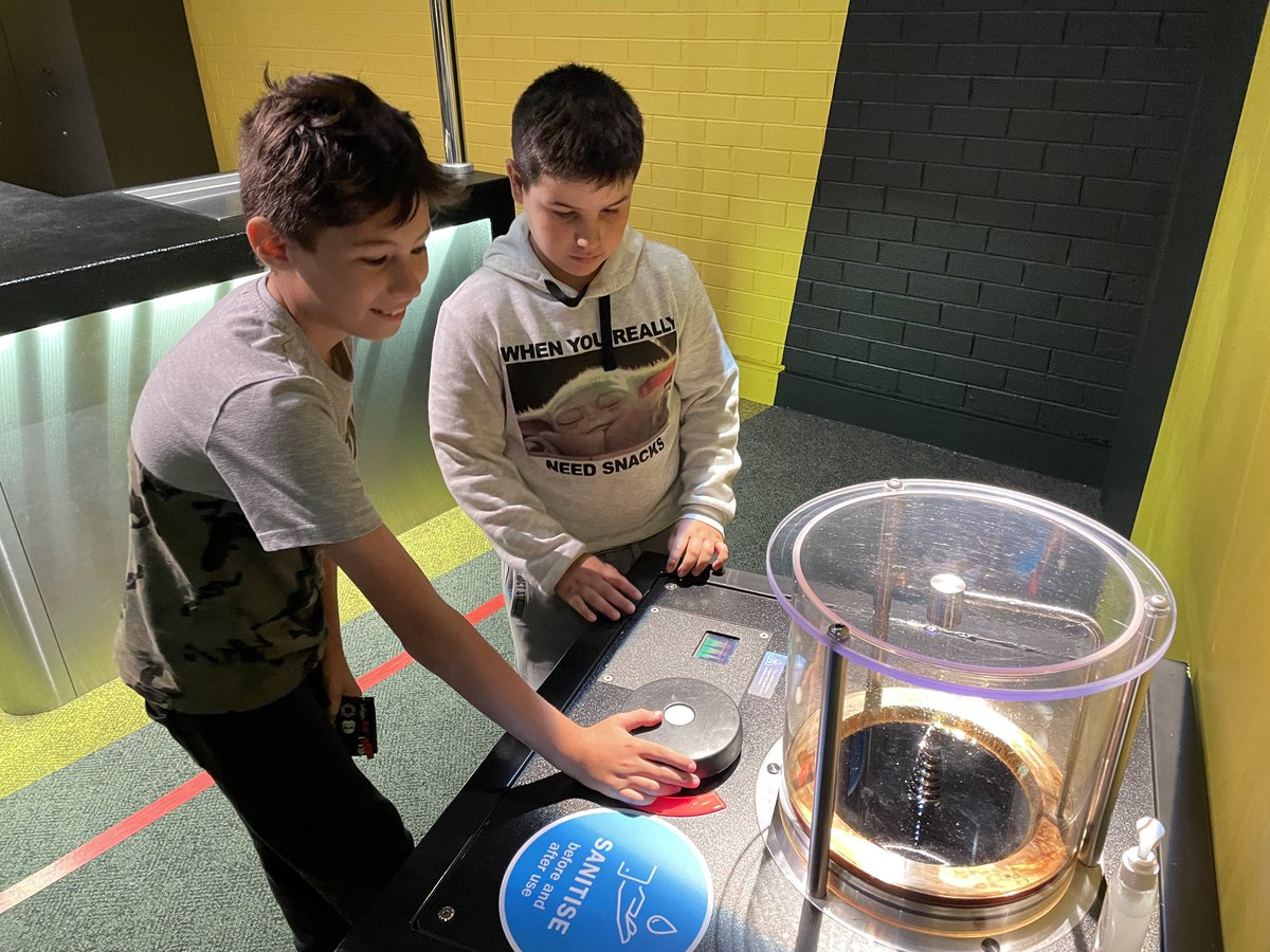 🔬🧬🔭 Year 5 students exploring (and having fun) at Questacon! #Science #Stage3 #Year5 #Questacon #LoveWhereYouLearn #Part1