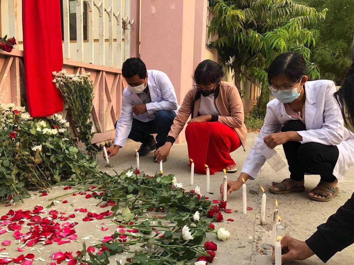 Amanda86601340's tweet photo. A memorial service for Dr. Phyo Wai, Dr. Thiha Tin Tun and Nursing student, Thuzar Hein was held by Mandalay Medical Family.
ABOMINABLE CRUELTY
#WhatsHappeningInMyanmar  
#Mar30Coup https://t.co/l5fkKiXVwy