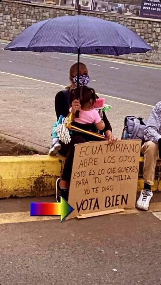 MarthaMoralesR's tweet photo. Vieron una oportunidad de campaña en estos padres desesperados con sus hijos? Si piensan que esto está bien les secuestraron sus principios. https://t.co/4OPPOyiblO