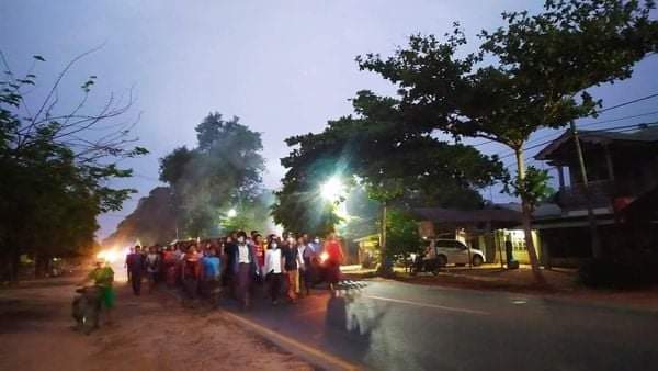 Jan55022930's tweet photo. Dawn strike against Military dictatorship in KunChanKone(Kungyangon), Yangon Division.

ABOMINABLE CRUELTY
#WhatsHappeningInMyanmar
#InternetShutdown
#HearOurVoices
https://t.co/opfXt4i62i
#Crd to original photographer https://t.co/TlB5ZN2RRP