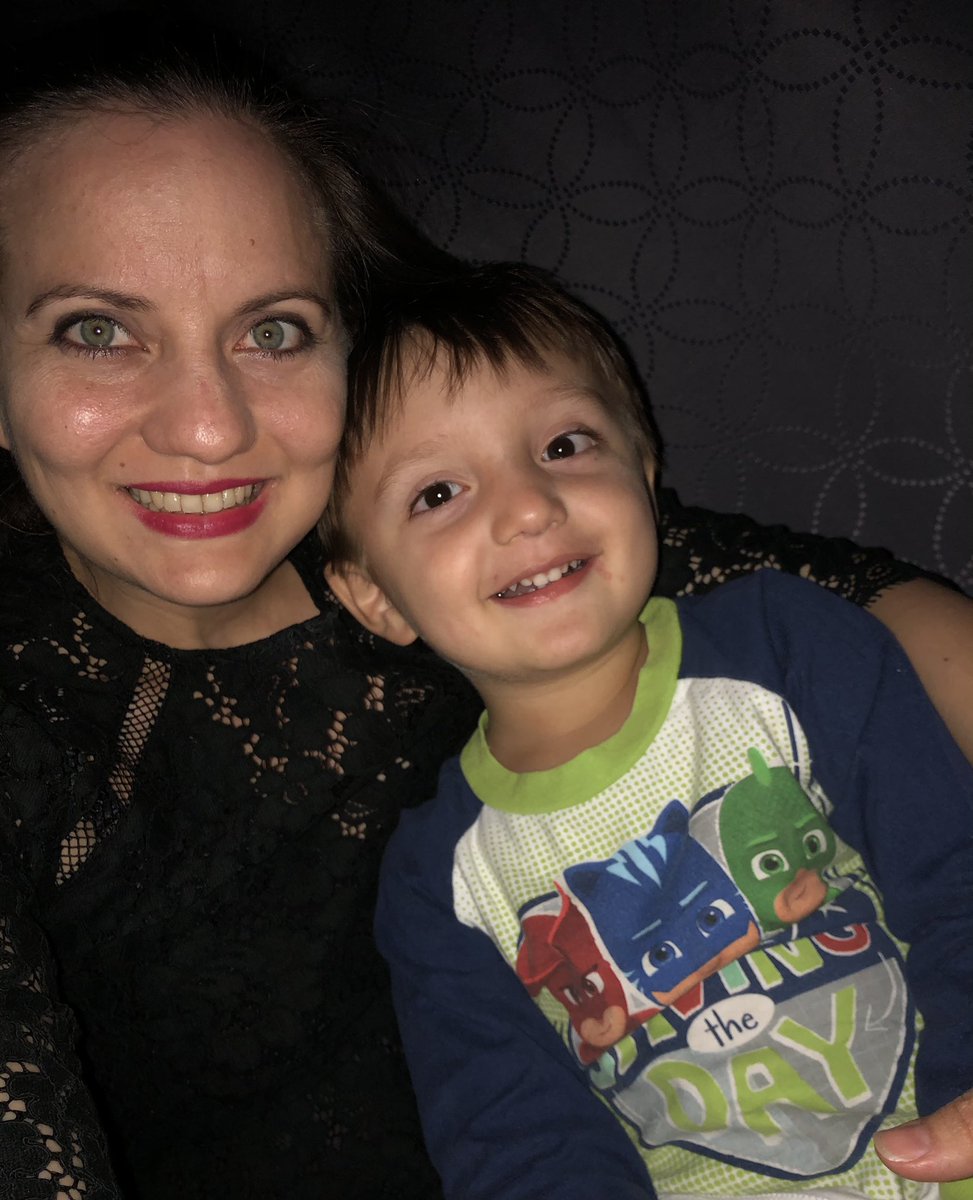 Chelita4ever's tweet photo. #1Earth1Hour1Concentrix saving the Earth with my Super HERO! @Concentrix https://t.co/DufPxweRX4