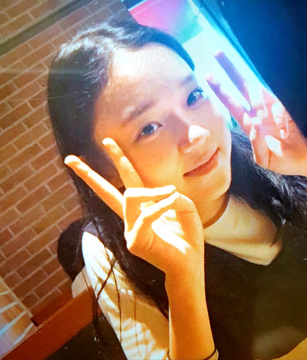 wdinte's tweet photo. Bless your day with my predebut photo! I just want to share my predebut photos since our fans maybe miss us, so here we go. Kim Minjeong who is a black haired girl back then, do i look cute with or without bangs? 👩👩‍🦰 https://t.co/ANa0nHMXmC