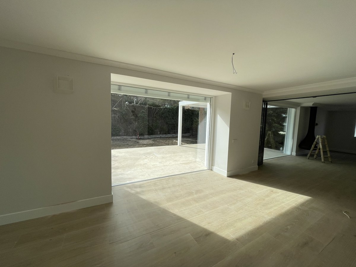 CastillaNavas's tweet photo. Ya está terminada nuestra obra con ArtialXL, otro reto superado con aperturas de hasta cuatro metros de ancho,#technal,#cerramientos,#schuco,#unifamiliares,#cortizo,#cealca, https://t.co/rQLc6VZUFV