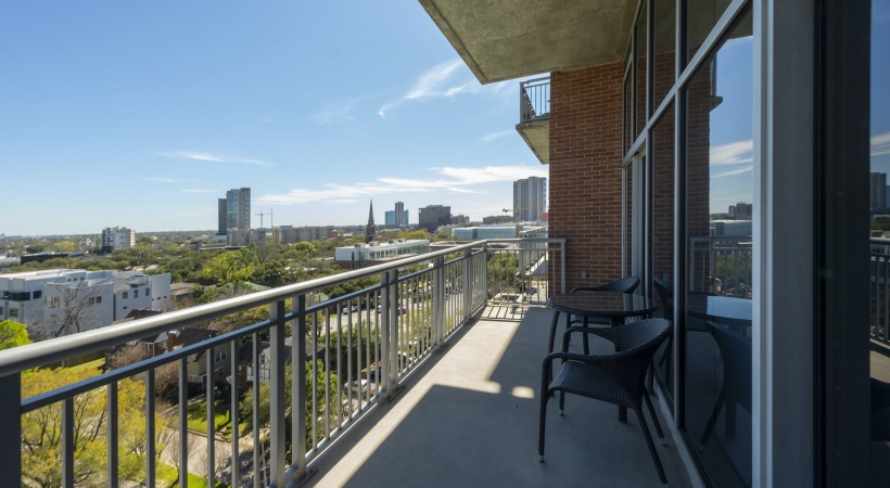 LocatingPros's tweet image. Featuring The Museum Tower in #Houston, #Texas

Right in the heart of Museum District, The Museum Tower offers tenants a fantastic and comfortable luxury living experience that cannot be beaten. With gorgeous floor plans designed to elicit that WOW feeling. 

#Luxury #apartments