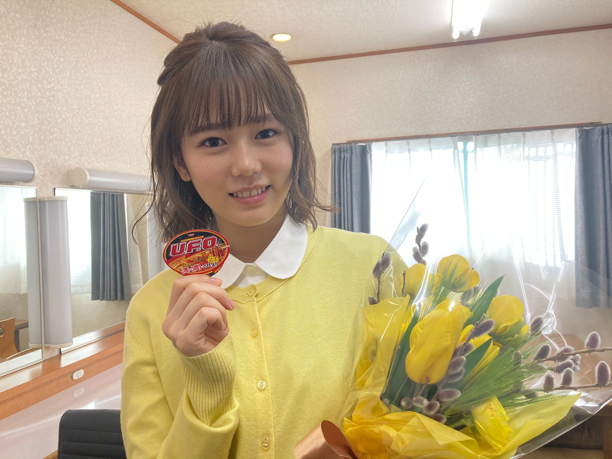 川口葵 日清焼そばu F O のcm撮影時のオフショットです 見たよってdmやメンション コメント毎日たくさんありがとうございます 日清焼そばufo T Co 99qip17yhi Twitter