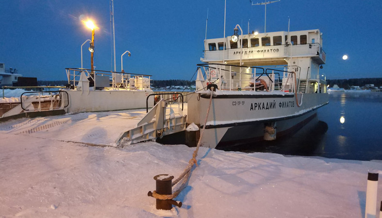 автомобильный паром. паромная переправа вознесенье. переправа вознесенье. паромная переправа посёлок вознесенье. переправа через свирь в вознесенье.