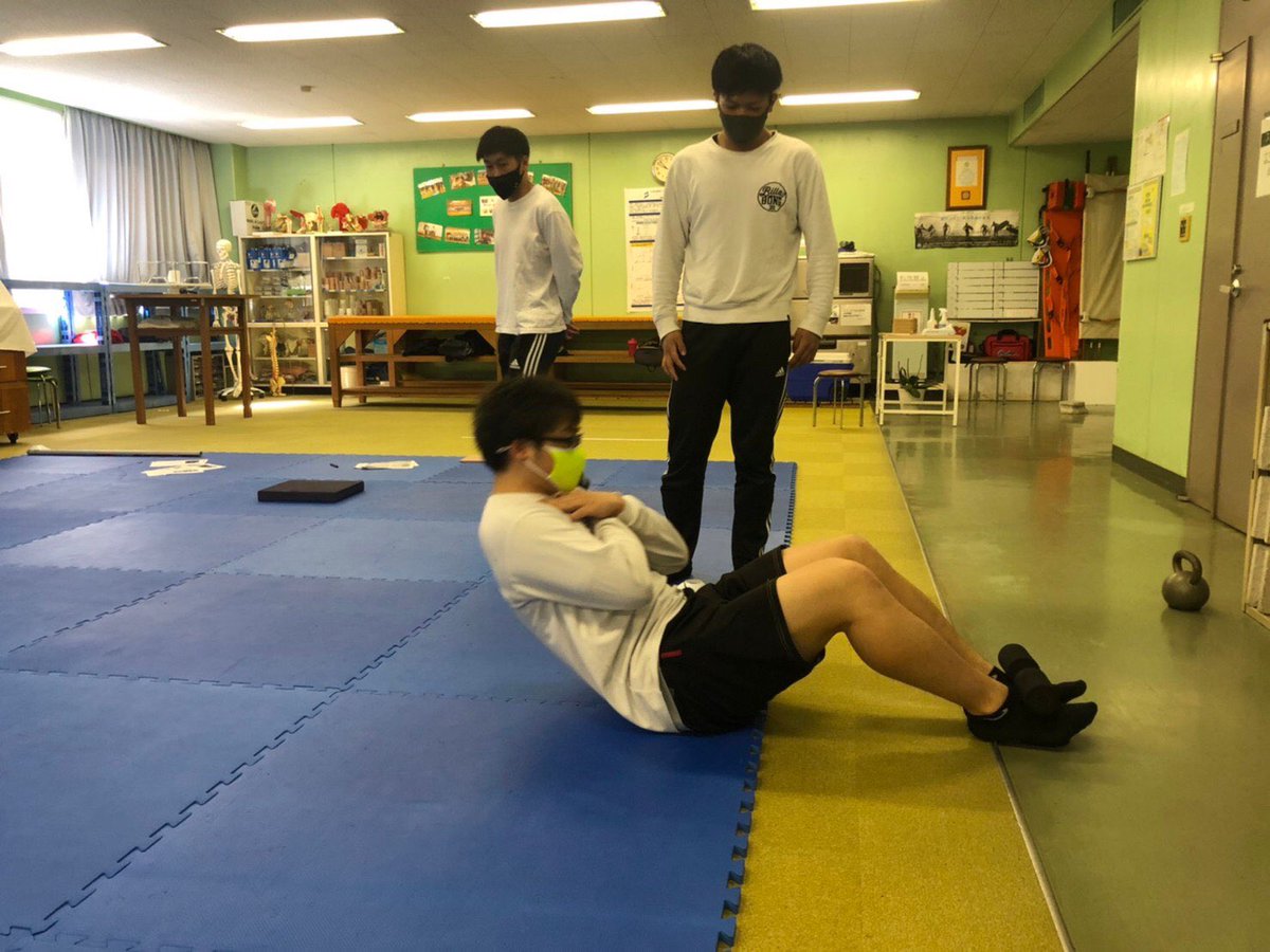 ibutrainerteam's tweet photo. 2021年度の新入生整形外科的メディカルチェックに向けて測定練習を行っています！
国際武道大学でのメディカルチェックは、新入生が怪我をすることなく、クラブ活動に参加できるよう、
スポーツ傷害の原因となる身体要因をチェックし、予めスポーツ傷害の予防対策に繋げることが目的です。 https://t.co/YZSaNWEsxZ
