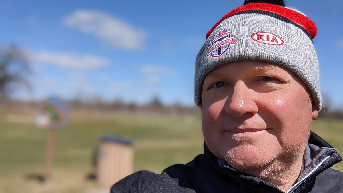 fowlski's tweet photo. March 29, 2021. There are worse ways to spend a Monday. Dress up warm, pack a flask of tea and get back into the "swing" of things. #golf #Ontario https://t.co/LlgSm8Jztj