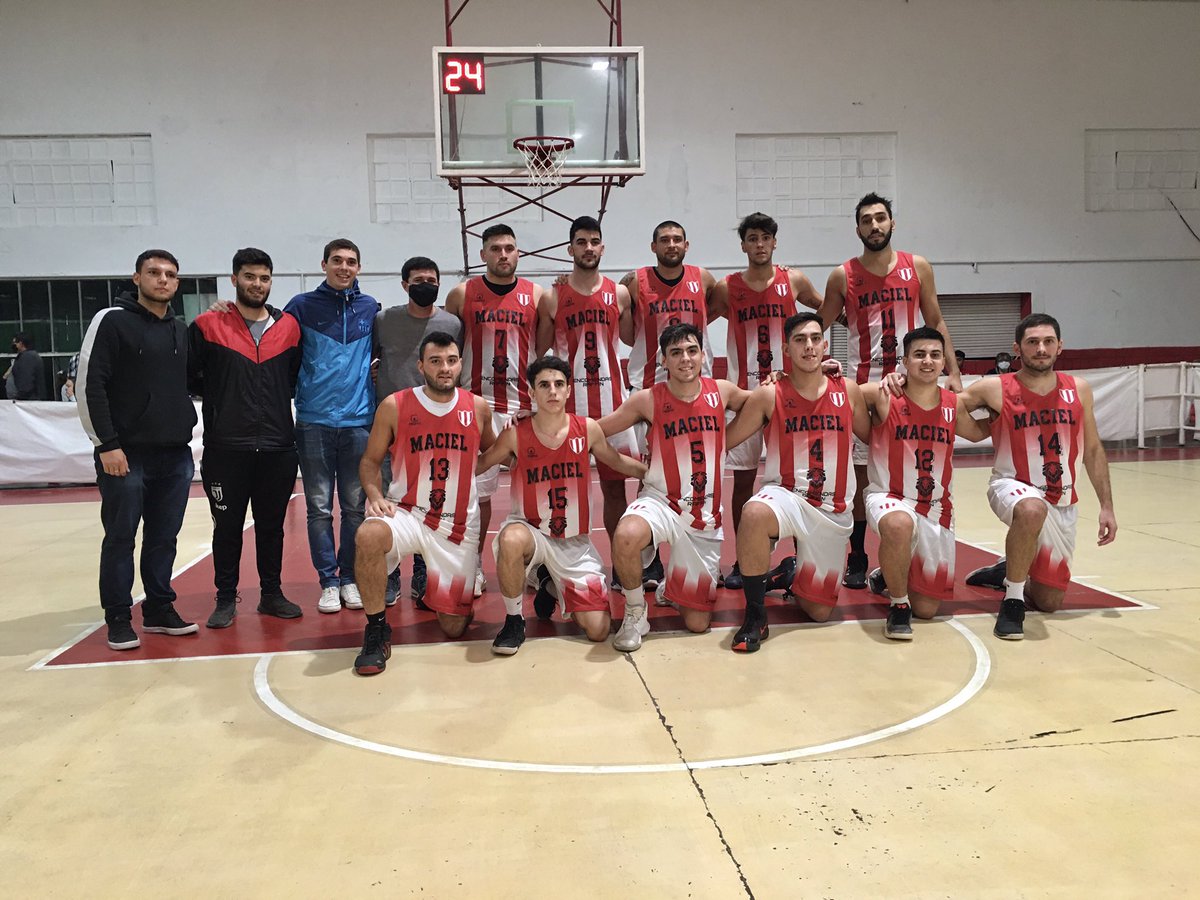 ClubMaciel's tweet photo. 🏀 BÁSQUET
PRIMERA MASCULINO
Comenzó el partido
#ClubMaciel vs #Echesortu por la fecha 3 de la Liga Rosarina B https://t.co/2fI3Me7tp7