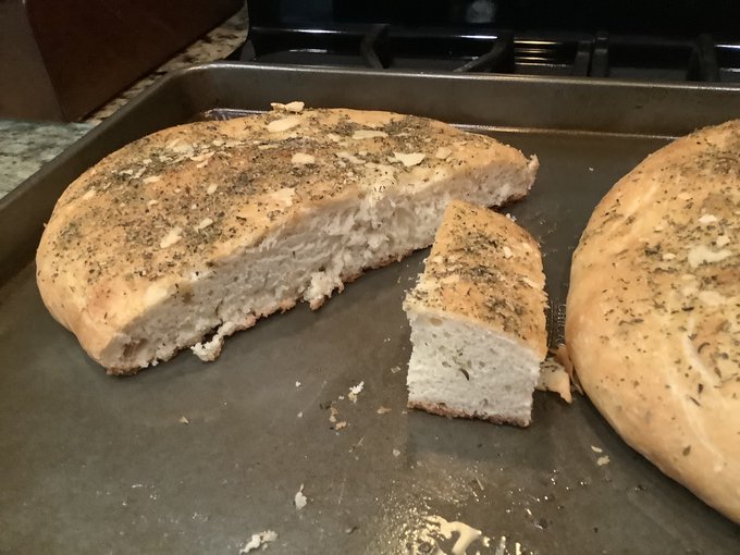 Just cut into and tasted it. It tastes really good. 👍🏼🤜🏼 https://t.co/BU3HLuAg05<a href="/tag/blonds"class="tags"><span>#blonds</span></a>