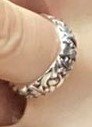 OutlanderUni101's tweet photo. I love that ring!!!

#AllYouHaveToDoIsAskNicely
#OutlanderLostRestored #RestoreTheRing
https://t.co/ve2z9goLv3 https://t.co/mDCttqZAKA