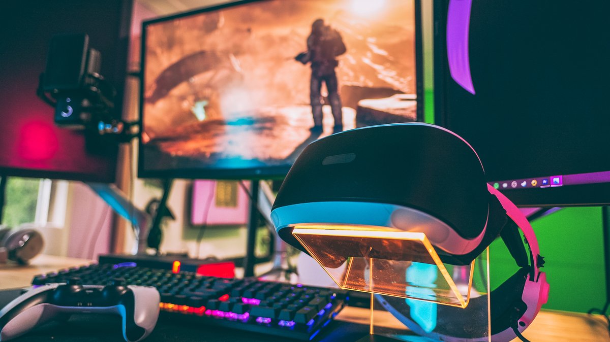 Naysy's tweet photo. It's always awesome to see PSVR games as part of #PSPlus monthly games! 

This month, you can play Farpoint on Playstation Plus. It's a sci-fi shooter built from the ground up for the PSVR! 

#PlusPartner #Sponsored https://t.co/UWrd3nGCF5