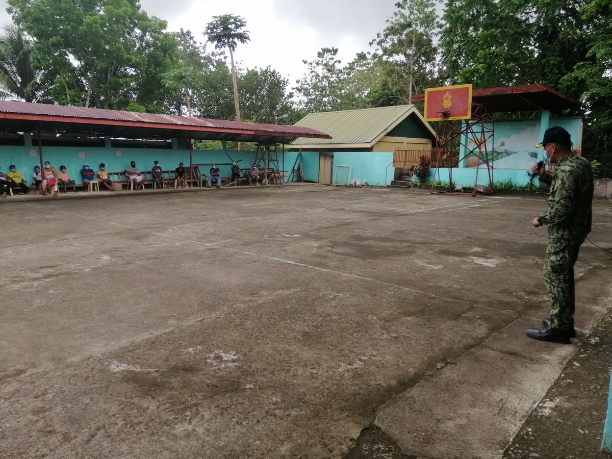 Duenas_MPS's tweet photo. Barangay Assembly
PMAJ JOSE REY S PBALAN, COP together with the personnel of this Unit attended the Barangay Assembly at Brgy San Isidro, Dueñas, Iloilo on March 29, 2021. https://t.co/V5w1JihGFu