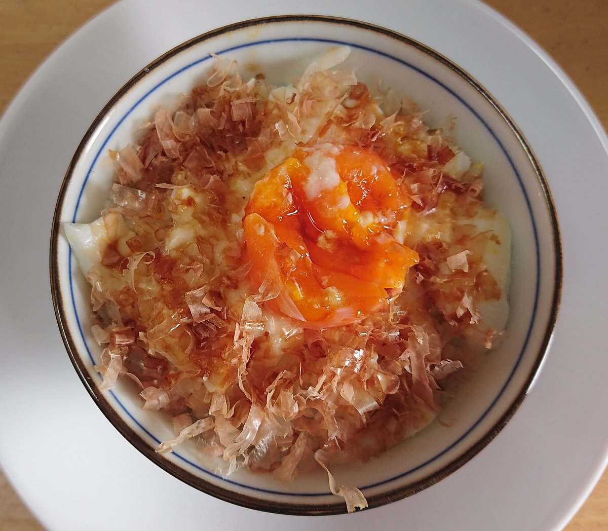 こた 私のセブン温泉たまごのうまい食べ方は 生卵が苦手なので温泉卵ごはんにして食べます 仕上げはセブンの温泉たまご 詳細 Ise Delica