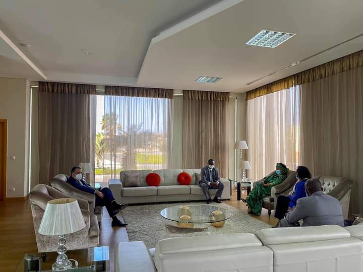 SecondePhase's tweet photo. Images arrivée de Madame le Ministre des Affaires Etrangères et des Sénégalais de l’Extérieur Son Excellence Aïssata Tall Sall au Cap Vert pour une visite officielle de trois jours. 
#kebetu #Senegal #secondephase https://t.co/Ym3GMgjCBn