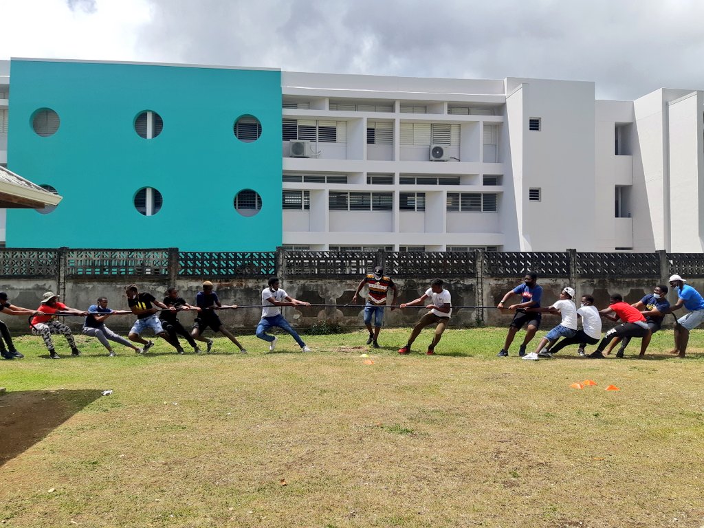 GertyLycee's tweet photo. #Ecoleouverte axée autour de la cohésion, en présence de nos élèves dont les #cordéesdelaréussite
Théâtre, jeux traditionnels, sortie et bonne humeur étaient au programme. https://t.co/StqY0uCA9q