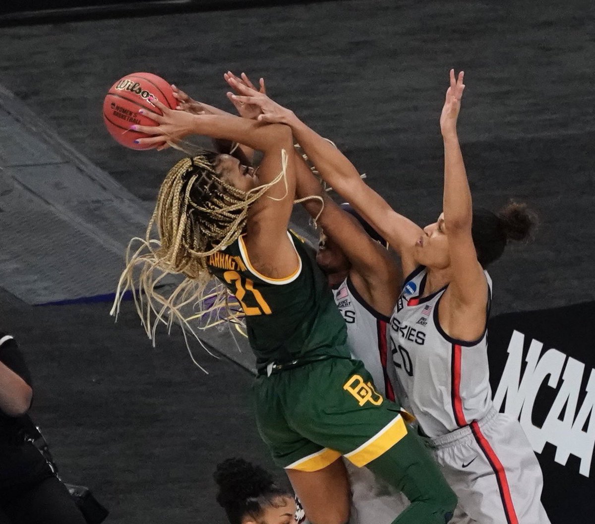 JasmineLWatkins's tweet image. The play                            The refs