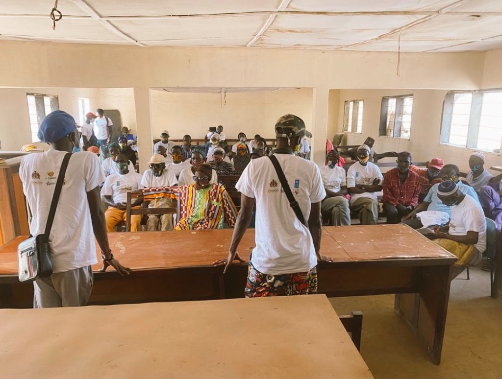 BrightStarsGm's tweet photo. #Day 4
#BFBTour
A stop at Bansang Area Council to introduce the My Lumo App and then to Janjanbureh where we had a movie night in the evening on SDG's produce by @VolnetV and a performance from your fav versatile four 4⃣. @UNDP_TheGambia @Gisqo1 @GambiaNYP https://t.co/vIoau6FzMW