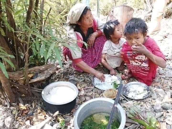 YuNanda64546766's tweet photo. Still please praying for your Karen IDPs in brigade-5 Ei Htu Hta Refugee people.
Please, pray Thai governmet will give permission cross to border. Also, please you supporting for them. We are runner in war at Kawthoolei (Burma)
#KarenUnityHopeNetwork
#WhatsHappeningInMyanmar https://t.co/IewEyDq78O
