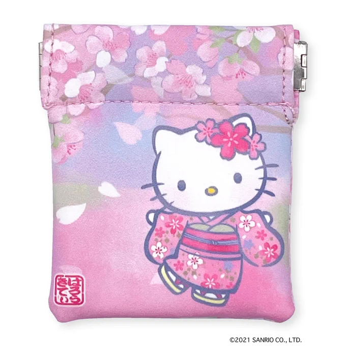 ハローキティ和桜ワンタッチ小物入れ着物を着たキティちゃんが可愛い便利でコンパクトな小物入れです。小銭やイヤホン、アクセサリー、常備薬など小さな物を入れるのに丁度いいサイズです。詳しくはコチラハローキティ #hellokitty  #小物入れ #桜 #着物 #和 