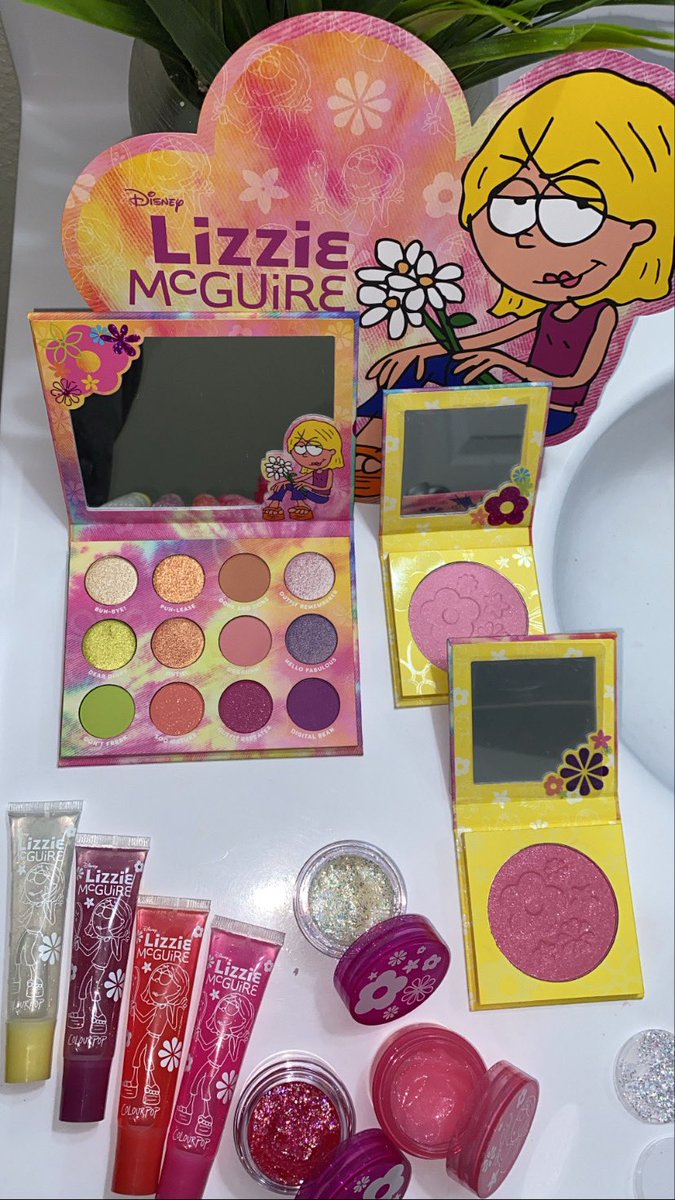 dajjrambo's tweet photo. Ms. Colourpop did exactly what needed to be done! YUH https://t.co/D0jzKHqpcM