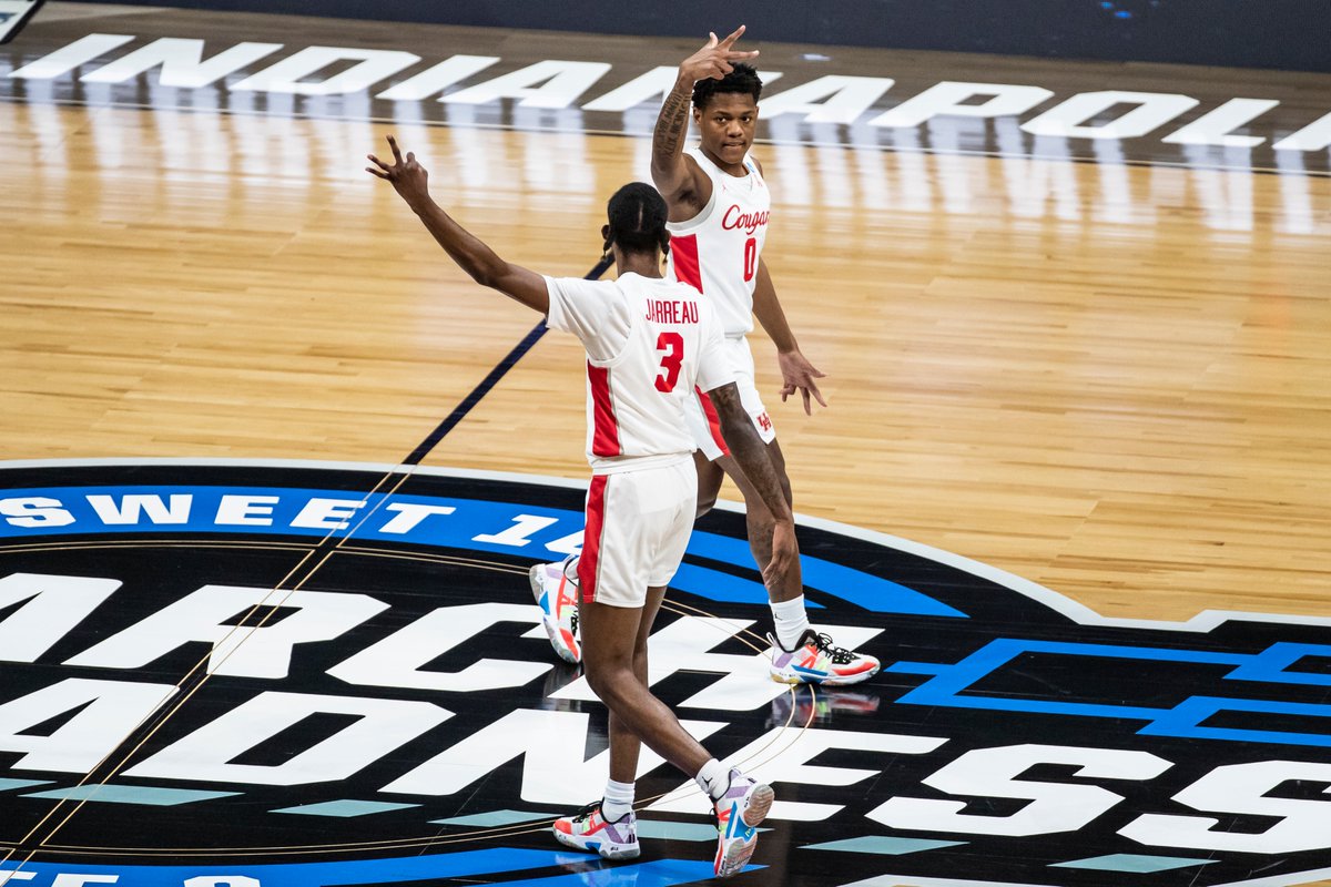 UHCougarMBK's tweet photo. Under 30 seconds to go ...

#ForTheCity x #GoCoogs https://t.co/MqrIyrJoH3