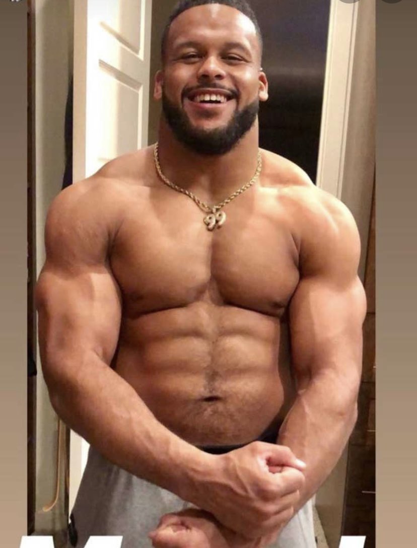 FootballPylon's tweet photo. Someone come get this Unit❗️ https://t.co/xwklVIjqU6