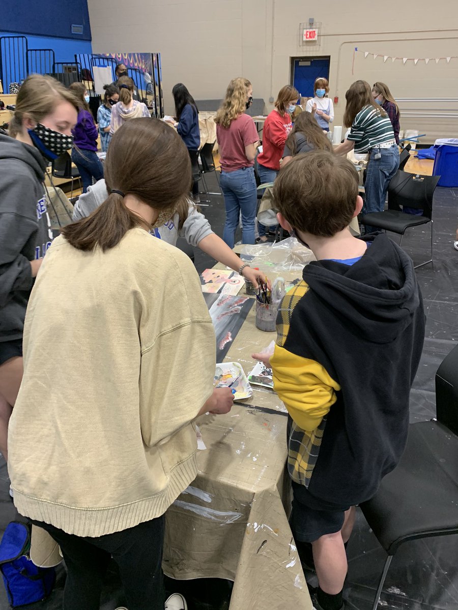 wcsBHShm's tweet photo. County wide Art Throwdown- 14 schools sent artist teams to compete in drawing- painting- and sculpture on the fly! The olympics of art &amp; BHS artists took an overall 2nd place in their first year competing!!! Congratulations Bruins! Your integrity &amp; teamwork inspire! @wcsBHS ❤️ https://t.co/ZbHIk7yQyb