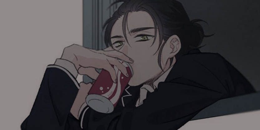 Ha regresado con una coca cola.