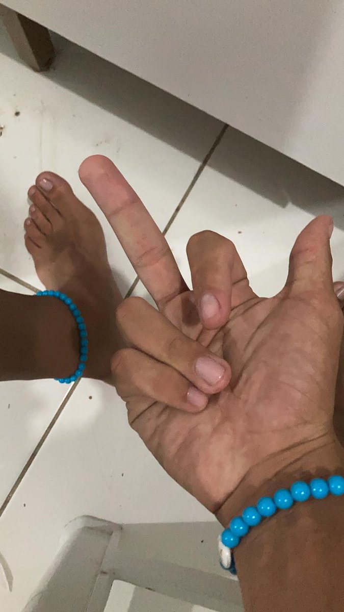 LPezudo's tweet photo. Vem cá, não adianta resistir, você sabe o que fazer, comece já, trouxa. https://t.co/OeefNOZ1IJ