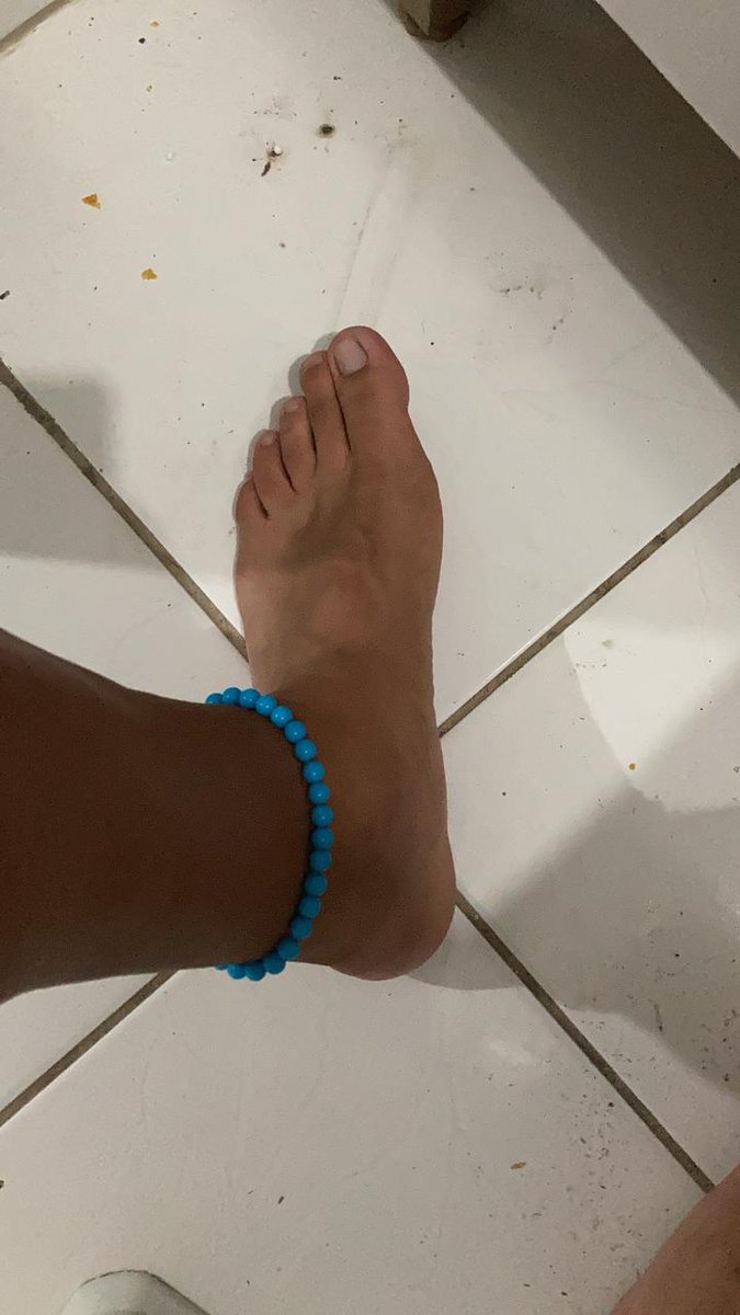 LPezudo's tweet photo. Vem cá, não adianta resistir, você sabe o que fazer, comece já, trouxa. https://t.co/OeefNOZ1IJ