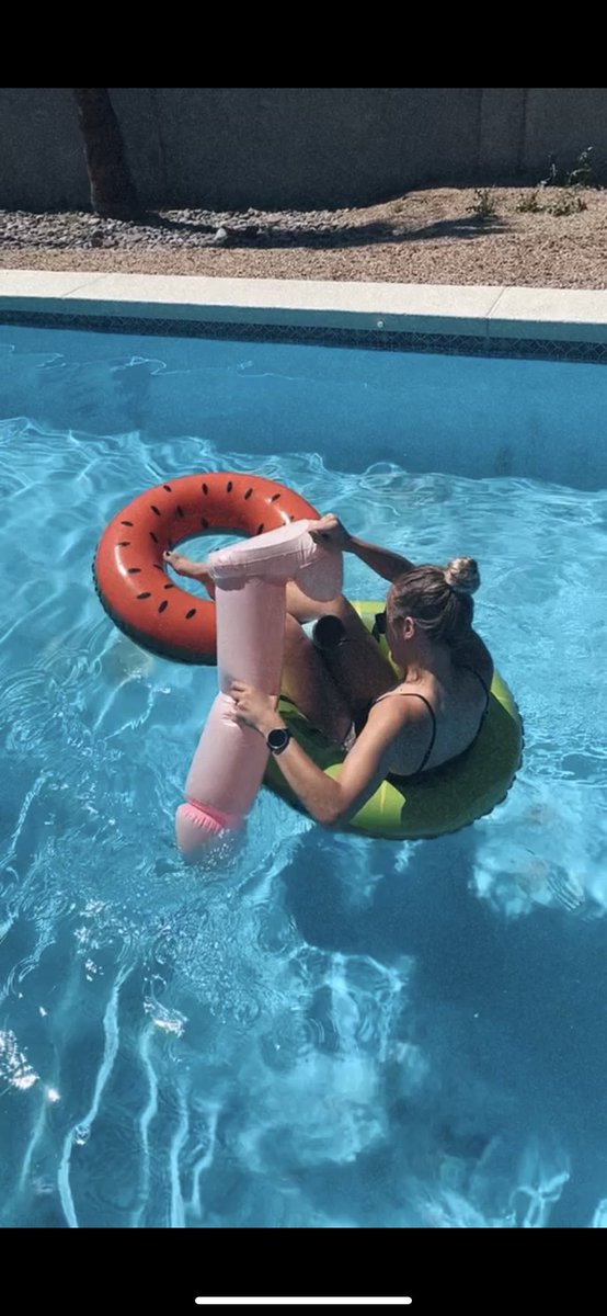 C_Mack_M's tweet photo. Bachelorette weekend shenanigans 🎉 https://t.co/uljR8eBOEl