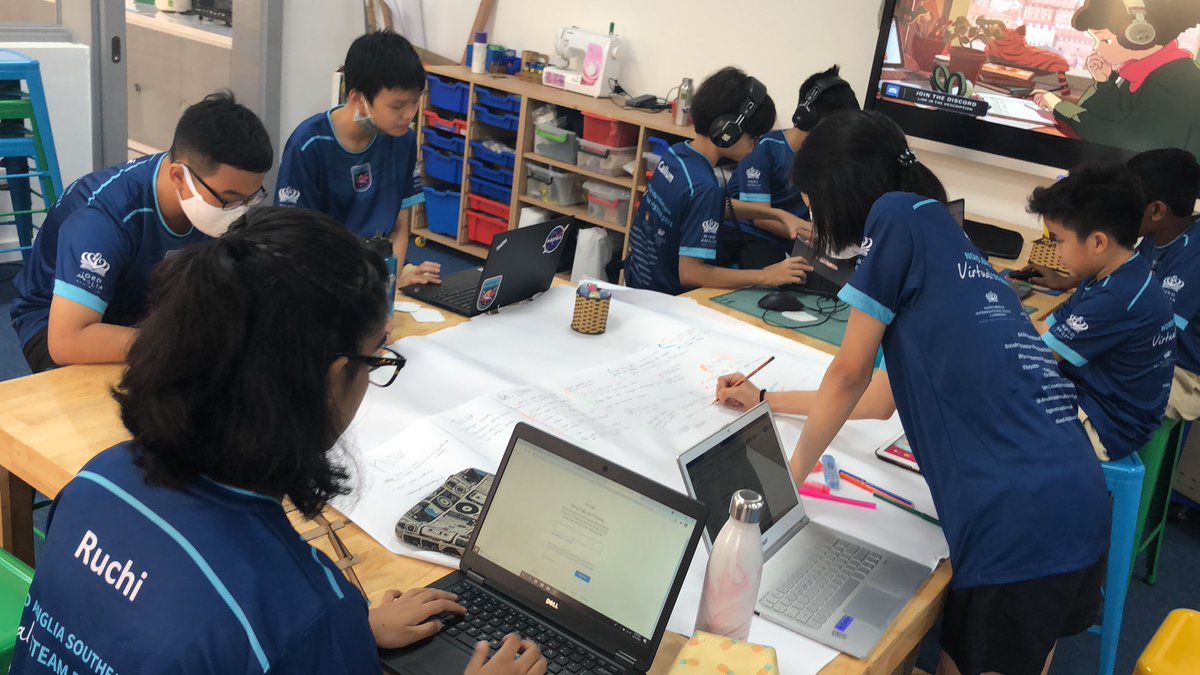 BIS_DREAMSlab's tweet photo. Nord Anglia South East Asia Virtual Steam Festival has begun. 2 days of STEAM Awesomeness to come!! #NAEMIT #NAEbeAmbitious #BISHCMC #NAESEA https://t.co/n63YKq9KSb