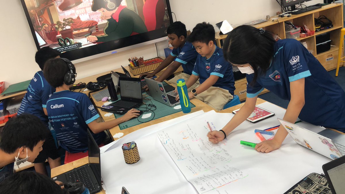 BIS_DREAMSlab's tweet photo. Nord Anglia South East Asia Virtual Steam Festival has begun. 2 days of STEAM Awesomeness to come!! #NAEMIT #NAEbeAmbitious #BISHCMC #NAESEA https://t.co/n63YKq9KSb