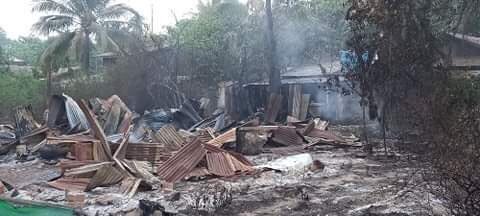 nslwin's tweet photo. South Dagon, Yangon — Mar 28 night

Two houses &amp; a snack shop were burnt down. They were set on fire by Terrorists (#Myanmar Security Forces).

#WhatsHappeningInMyanmar #Mar30Coup #MilkTeaAlliance #AntiFascistRevolution2021 https://t.co/OTNIbq8Jtw