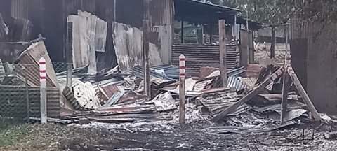 nslwin's tweet photo. South Dagon, Yangon — Mar 28 night

Two houses &amp; a snack shop were burnt down. They were set on fire by Terrorists (#Myanmar Security Forces).

#WhatsHappeningInMyanmar #Mar30Coup #MilkTeaAlliance #AntiFascistRevolution2021 https://t.co/OTNIbq8Jtw