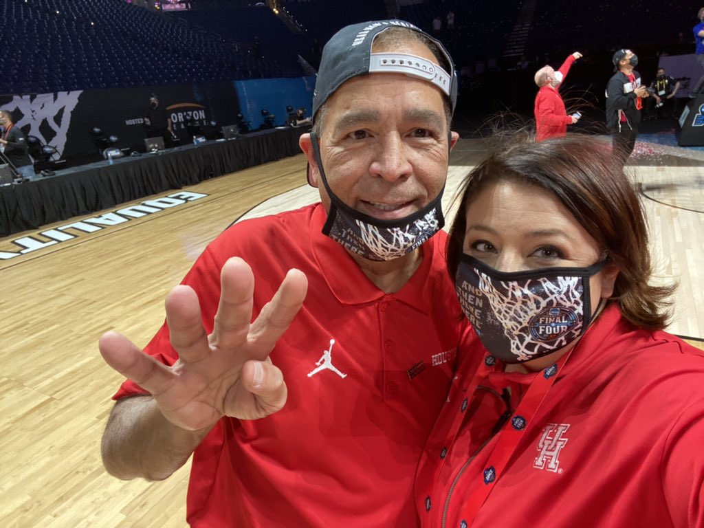 Lauren Sampson tweet media