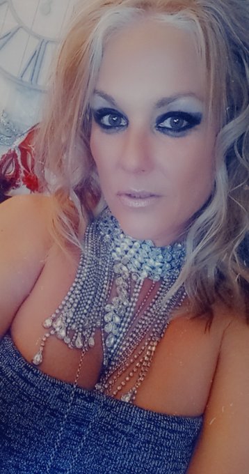 Come play with me!! https://t.co/SoUsTAE2bw https://t.co/6HUyW9zH7X<a href="/tag/realloyalfans"class="tags"><span>#realloyalfans</span></a>