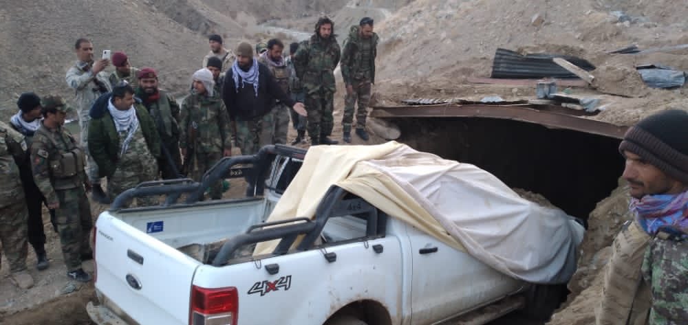 AhmadQasani's tweet photo. نيروهاى امنيتى چهار موتر عليپور را در بهسود از زير خاك كشف و به دست آورده اند. https://t.co/G7Oei9fd4g