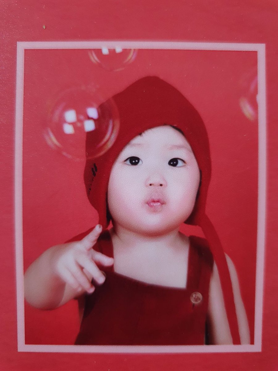 silverdohoonie's tweet photo. "When I was young, red Doyoung already exists"

CUTIE BABY DOYOUNG😭😭😭😭 https://t.co/ImLOSFE48V