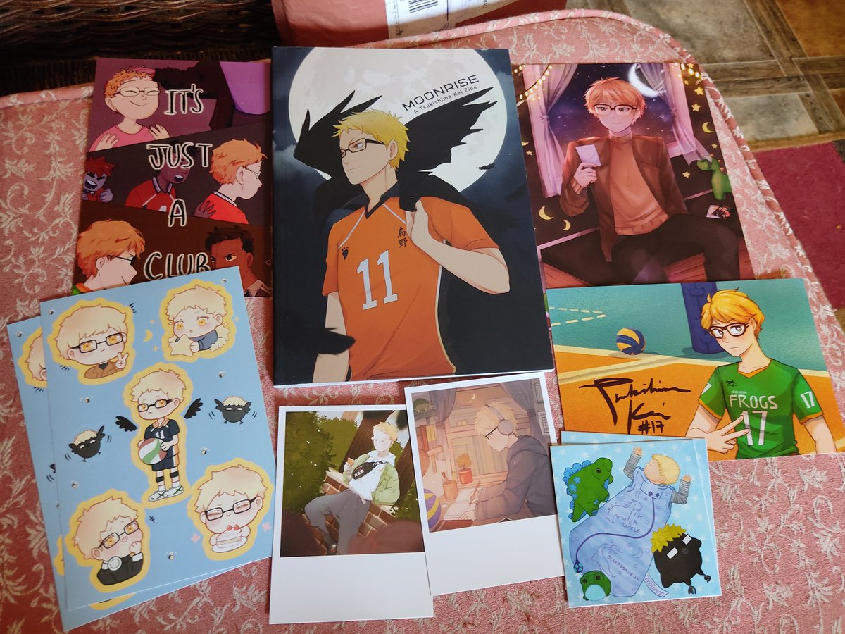 hakunoya's tweet photo. I was thinking about this last night and these finally came today 🥺 thank you so much @TsukishimaZine everything is beautiful! ❤️❤️ https://t.co/Gk7EKQ9Ec0